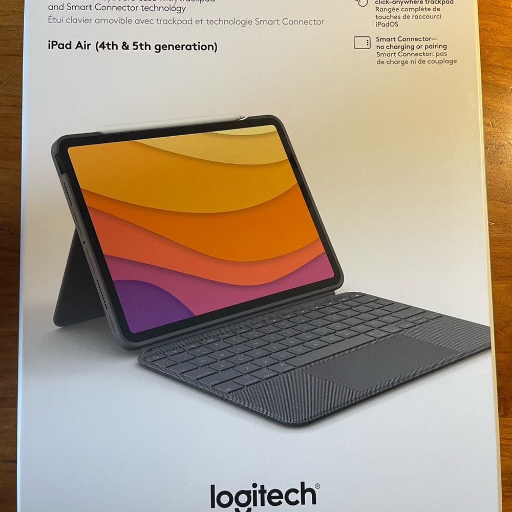Logitech Keyboard Case with Trackpad - Picture 5 of 5